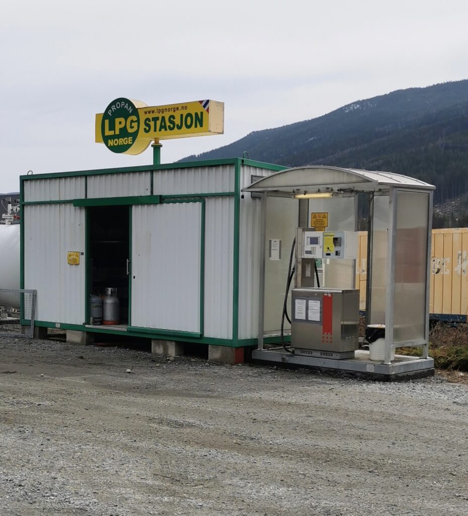 LPG Gol tilbyr fylling av propanflasker, salg av nye flasker og autogass hele døgnet. Her får du også utstyr og propanprodukter til ulike behov.