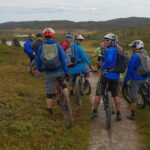 Sykkelbilde, ned fra Nystølvarden, Søråsen. Sissel (2)