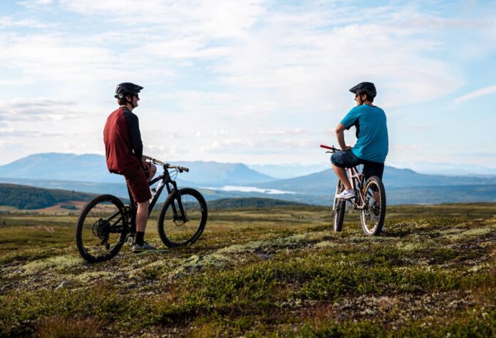 Sykling på Golsfjellet. Foto: Paul Lockhart