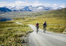 Mjølkevegen – en av de beste sykkelruter i verden Mjølkevegen - Christian Roth Christensen - VisitNorway.com