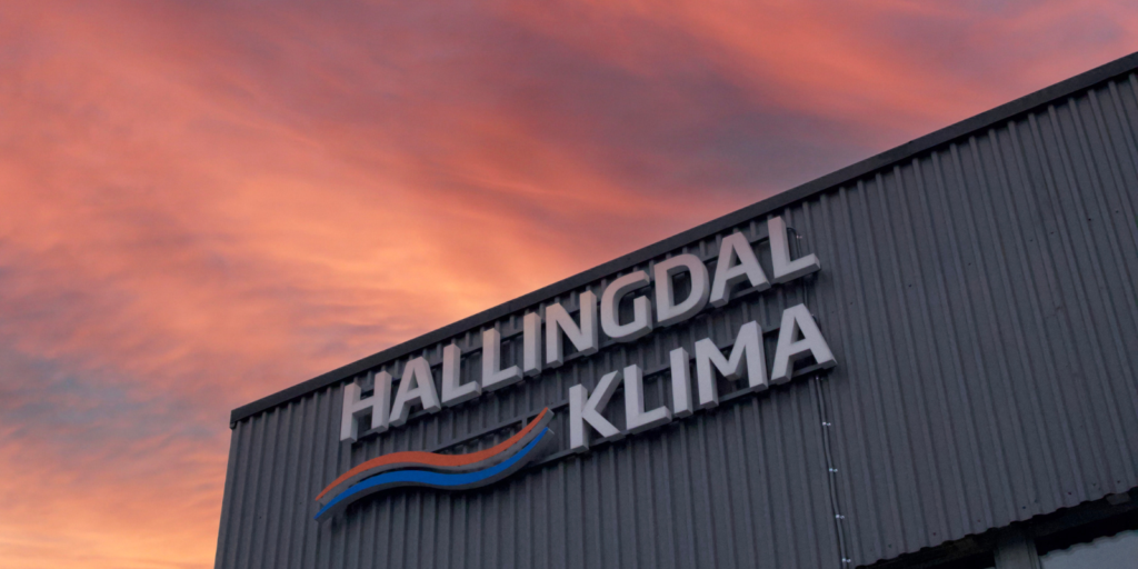 Hallingdal Klima tilbyr varmepumper, kjøletekniske tjenester og solskjerming til boliger, hytter og bedrifter. Erfarne montører hjelper deg med valg av løsning, montering, service og vedlikehold.